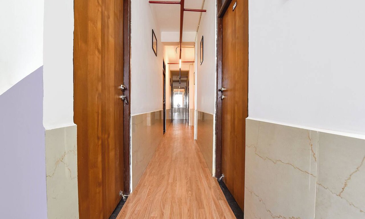 Indore Hotel | FabHotel Metro Residency, Indore Junction Railway Station