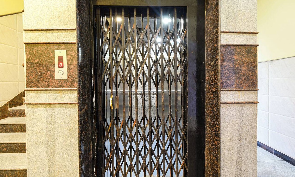 LB Nagar Hotel | Fabhotel Nakshatra Grand
