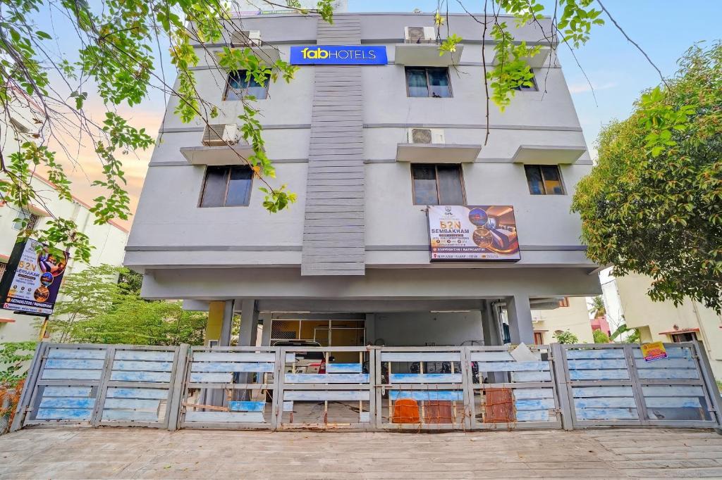 Chennai Hotel | FabHotel Nimalan Residency Tambaram