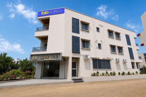 Wadgaon Hotel | FabHotel Ojas Inn