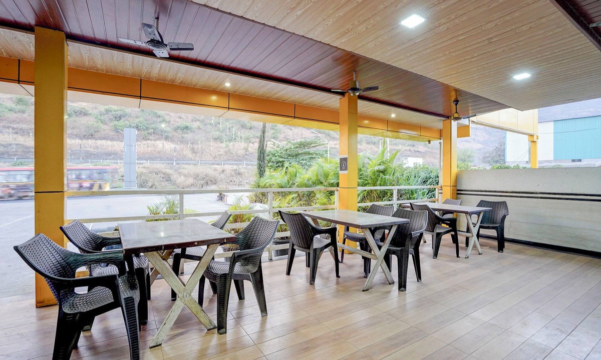 Pune Hotel | Fabhotel Raj