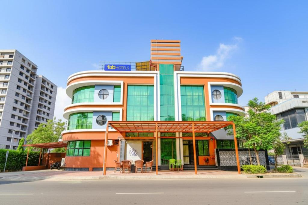 Gandhinagar Hotel | Fabhotel Siddharth Corporate