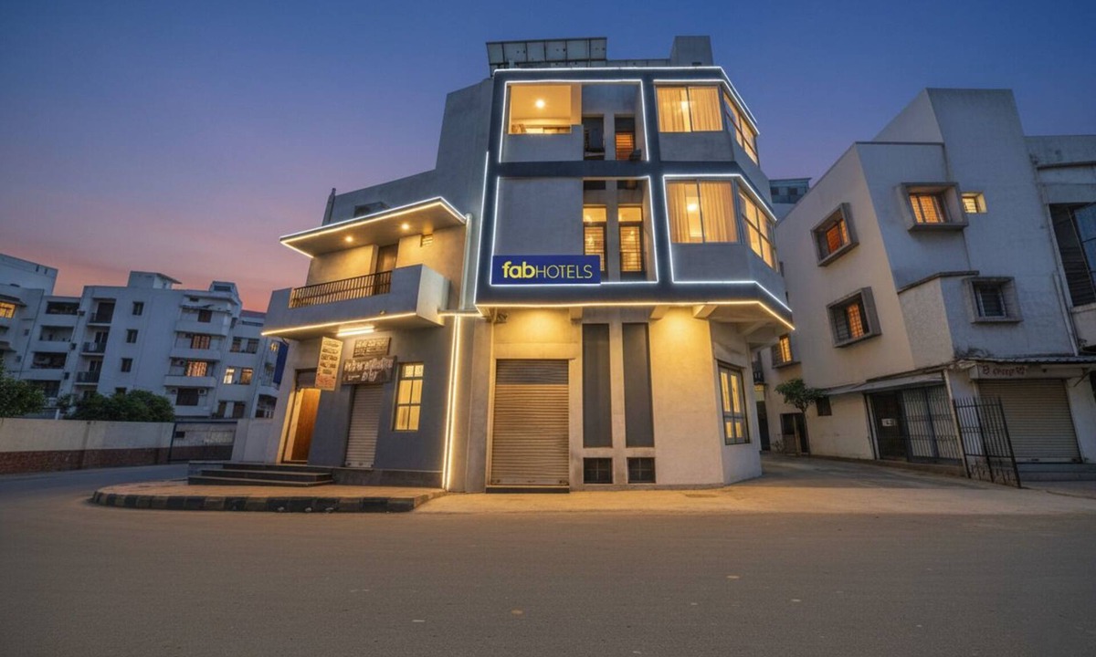 Rajkot Hotel | FabHotel SK