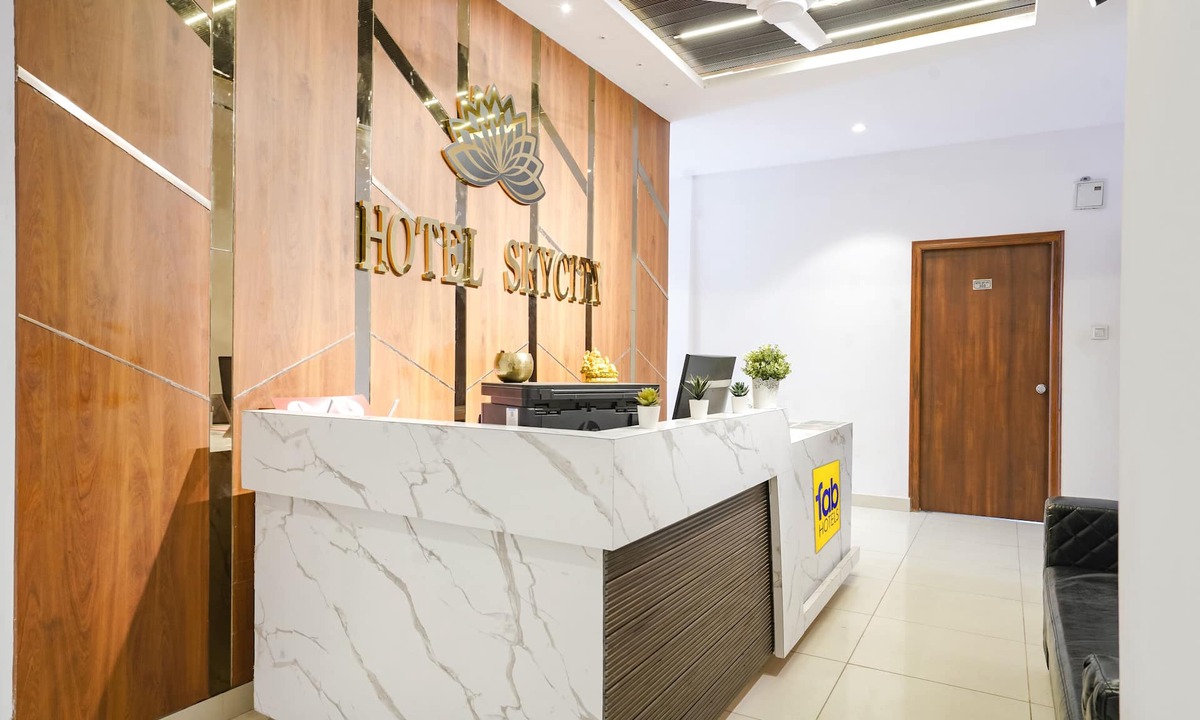 Hyderabad Hotel | Fabhotel Skycity