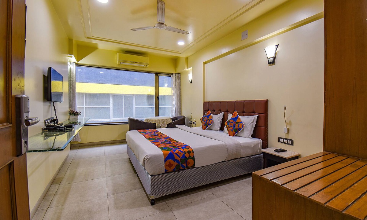 Wakad Hotel | Fabhotel Sr Wakad