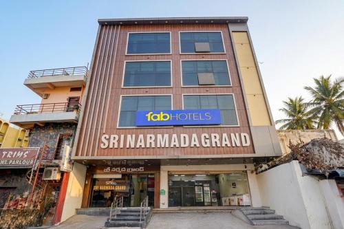 Warangal Hotel | FabHotel Sri Narmada Grand