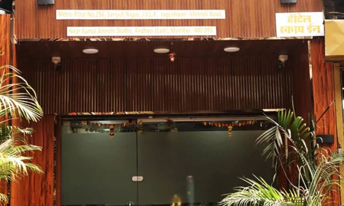 Goregaon East Hotel | Fabhotel Star Hill