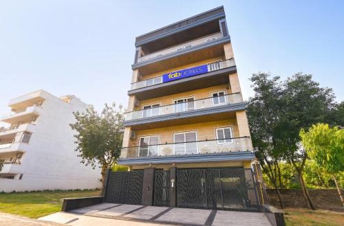 Udyog Vihar Hotel | FabHotel The Mamta Grande