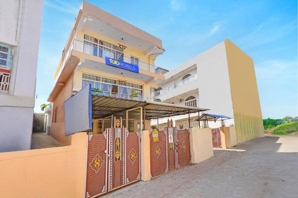 Ranchi Hotel | FabHotel The Radium Inn