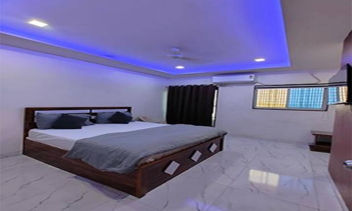 Pimpri - Chinchwad Hotel | Fabhotel The Royal Inn