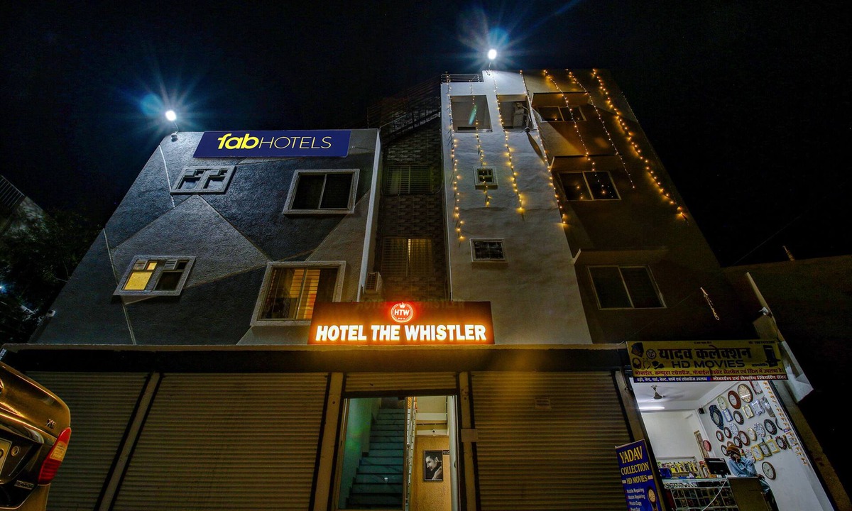 Kolar Road Hotel | FabHotel The Whistler