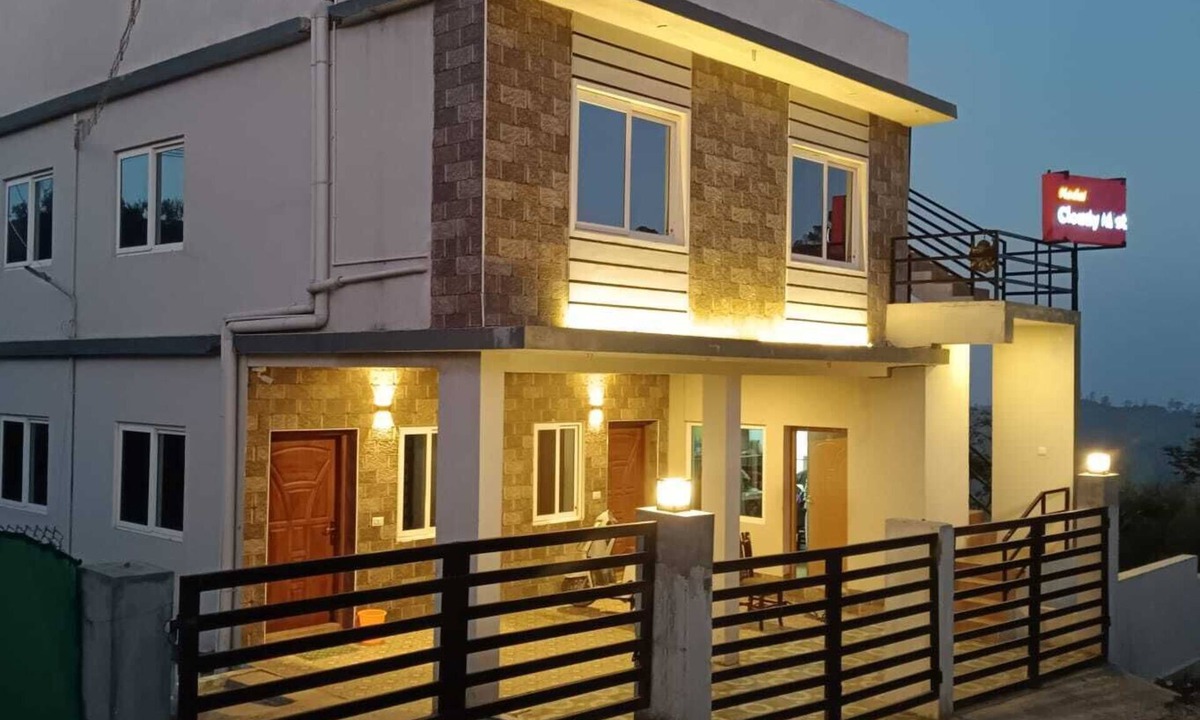 Kodaikanal Bed & Breakfast | Family Suite Room in charming Kodaikanal awaits you