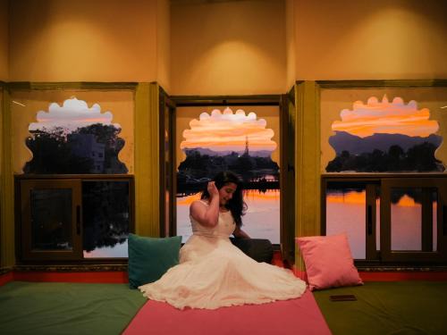 Lake Swaroop Sagar Hostel | Footprint By The Lake - 10 Meter From Lake Pichola
