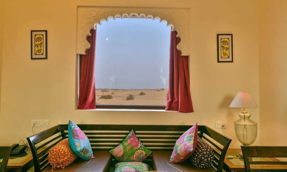 Kanoi Hotel | Fort Aranya