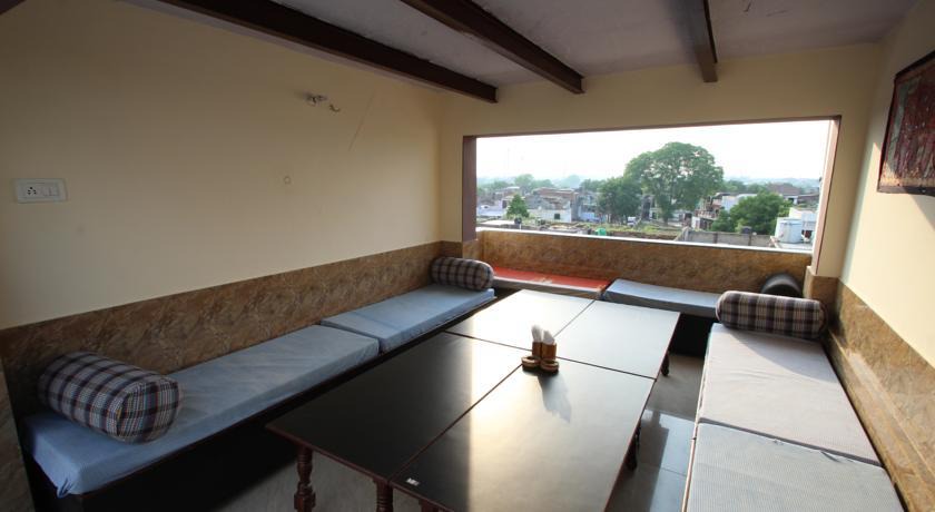 Agra Hotel | Friends Guest House & Hostel