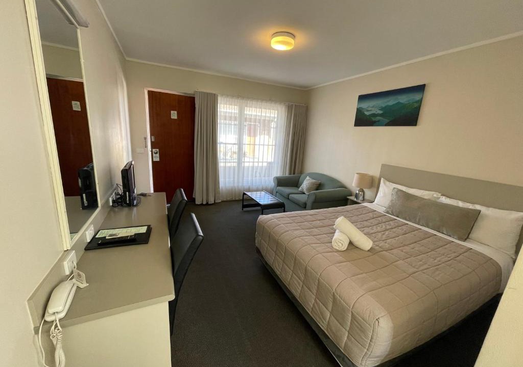 Nowra Hotel | George Bass Motor Inn
