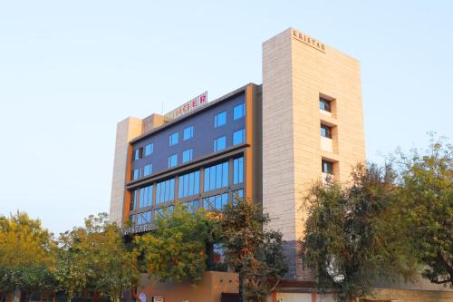 Thaltej Hotel | Ginger Ahmedabad, Kristar