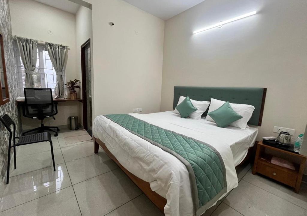 Hennur Gardens Cabin | GK STAYS Rooms at Hennur Road