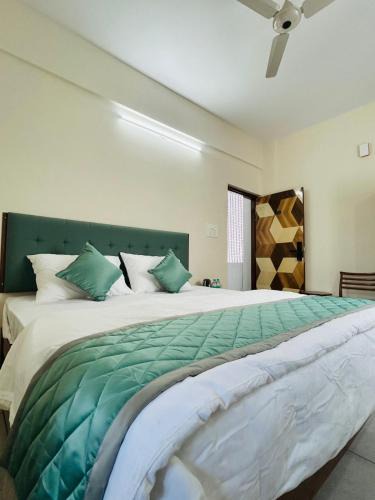 Hennur Gardens Cabin | GK STAYS Rooms on Hennur Road