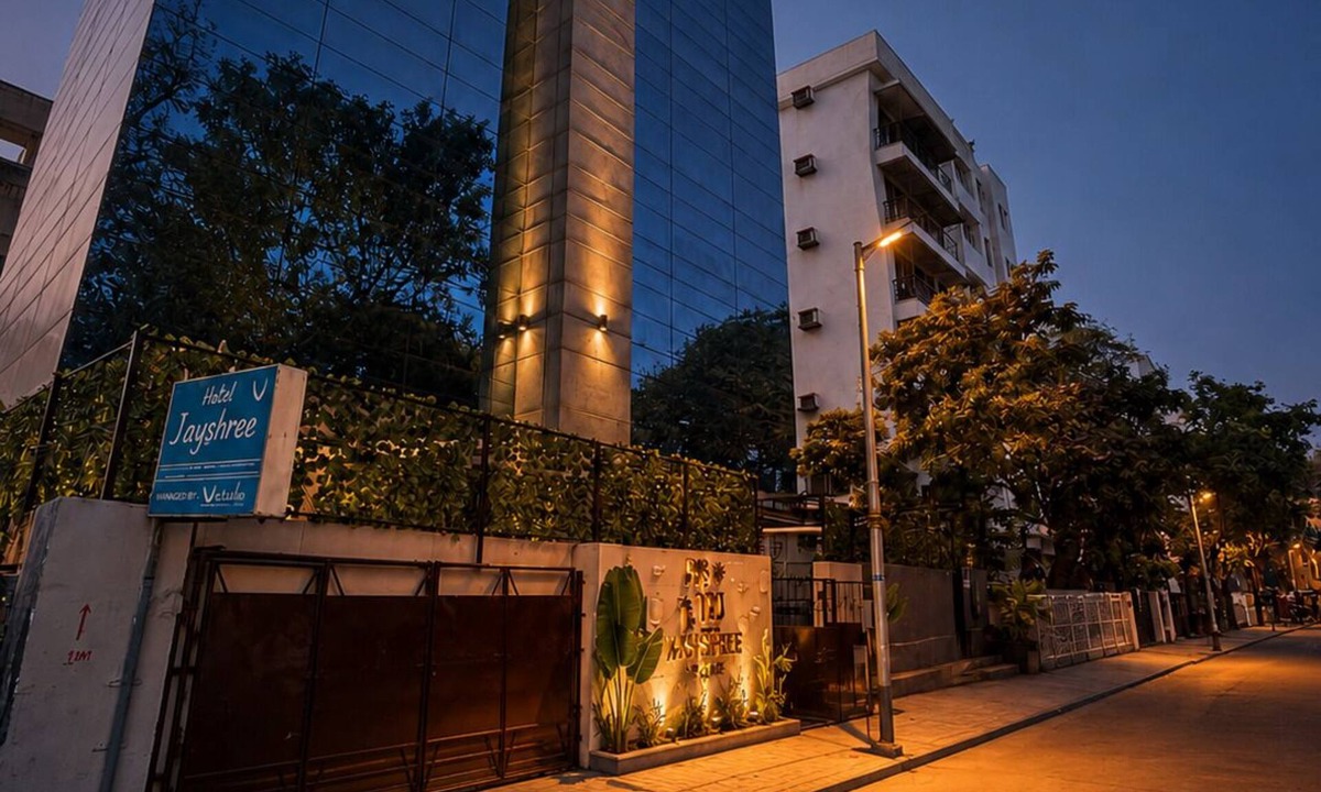 Vile Parle East Hotel | Glitz Hotel Jayshree - Nr Mumbai Airport