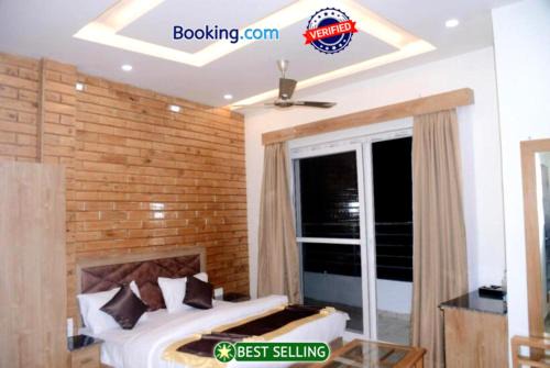 Nainital Hotel | Goroomgo Payal Lake View Mall Road Nainital