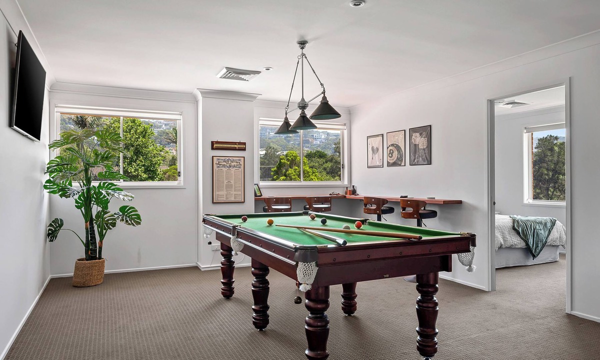 Copacabana House | "Graceland" – Stone’s Throw from the Beach