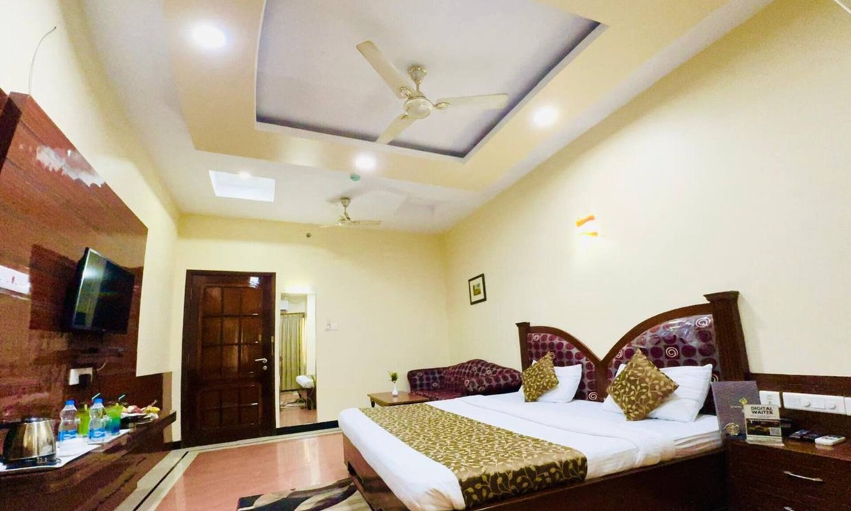 Cuttack Hotel | Grand residency