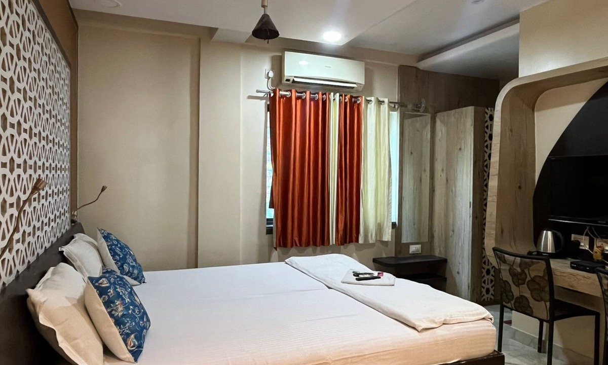 Kolkata Hotel | Green Leaf Regency