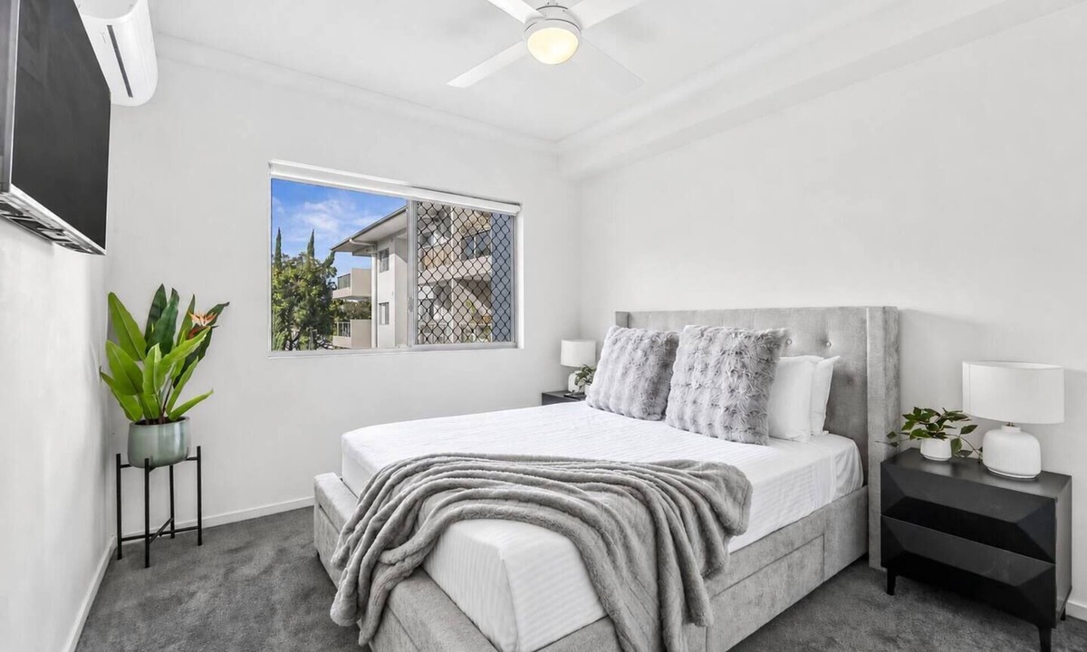 Nerang Apartment | Greenview Couples Escape for Riverside Adventures