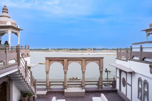 Varanasi Hotel | Guleria Kothi at Ganges