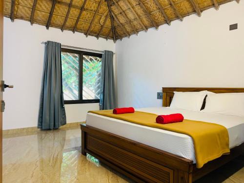 Kamalapur Hotel | Hampi Village Jungle Resort