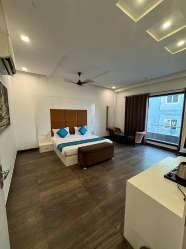 Bullawala Hotel | Happy feet Boutique Homestay