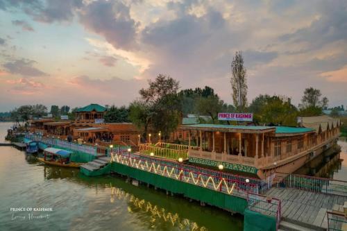 Brein Boat Rental | Heritage Prince of Kashmir Luxury Houseboat