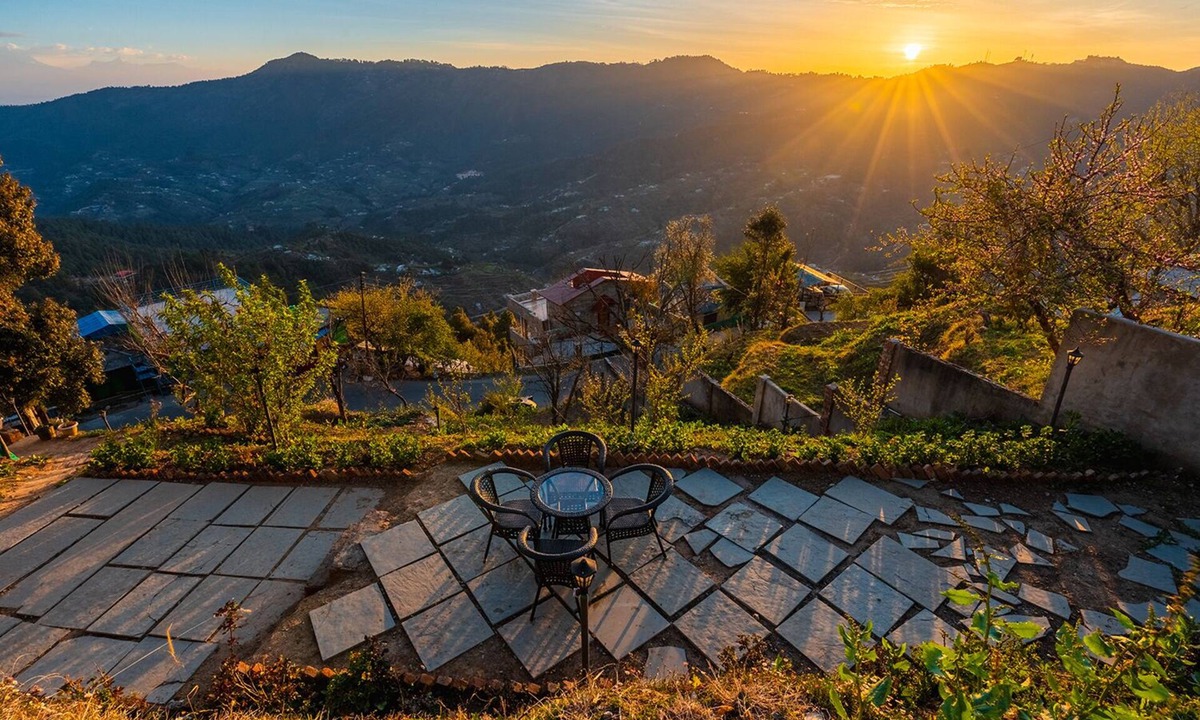 Satbunga Hotel | Himalayas Resort by The Lake Hill