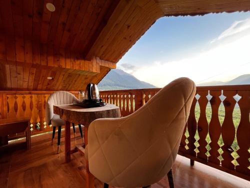 Jagatsukh House | Himtrek Stays X Hidden Orchard