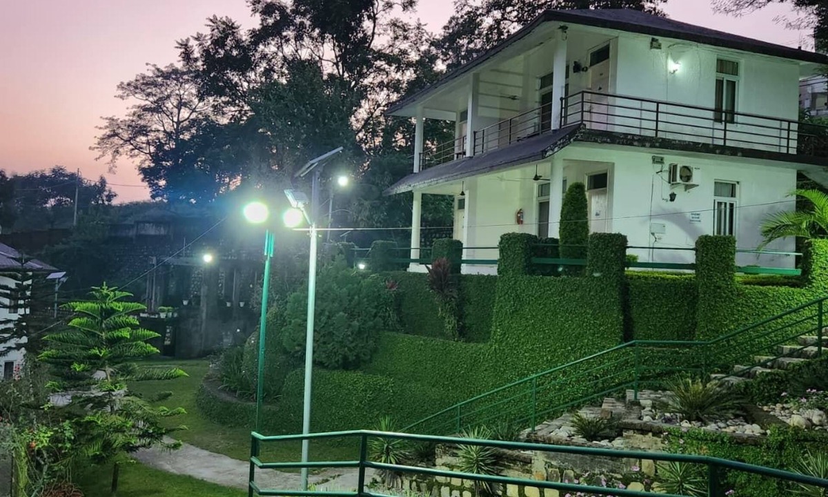 Bullawala Hotel | Home in the Hills Resort & Restaurant