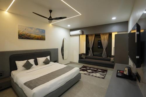 Hingana Hotel | Hotel Ace Inn