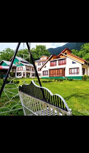Laripora Hotel | Hotel alpine resort pahalgam