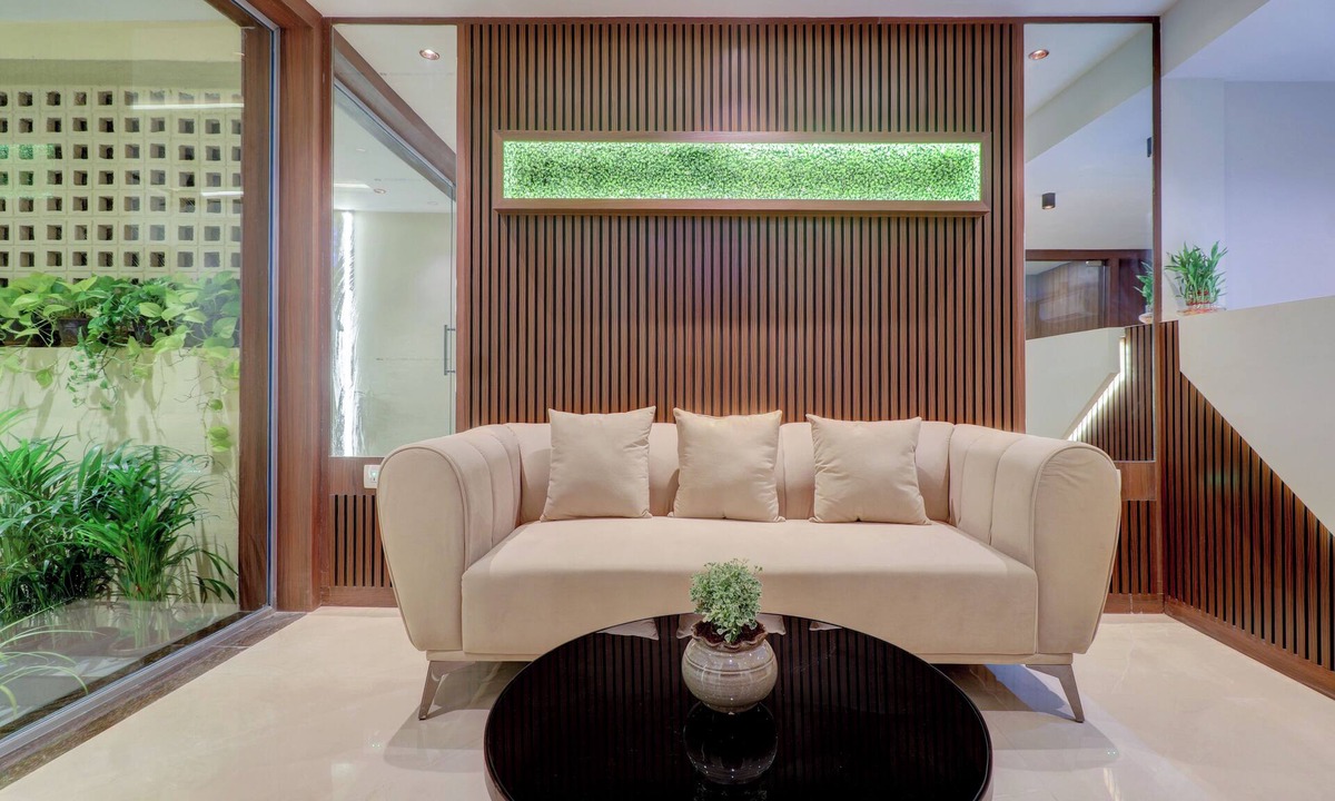 Andheri West House | HOTEL AMAR RESIDENCY