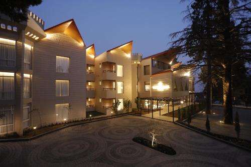 Nainital Hotel | Hotel Arif Castle, Nainital