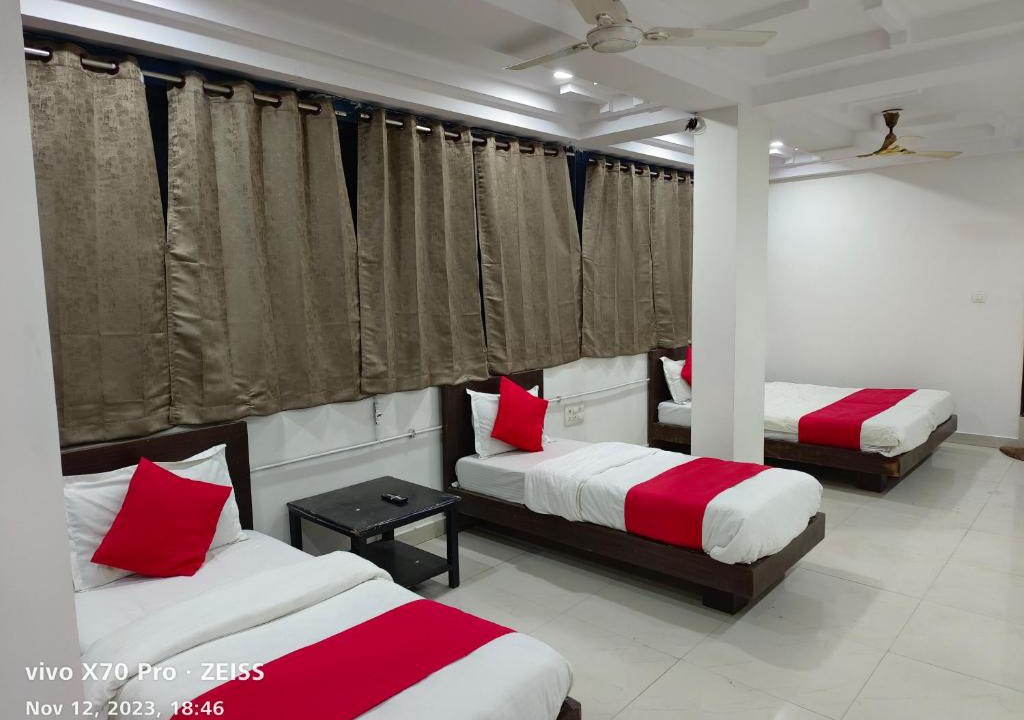Bhuj Hotel | Hotel Ashirwad