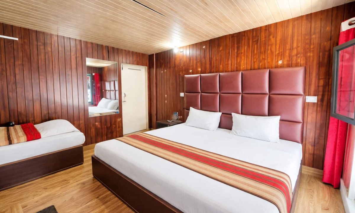 Mallital Hotel | Hotel Avon Lake View Mall Road Nainital