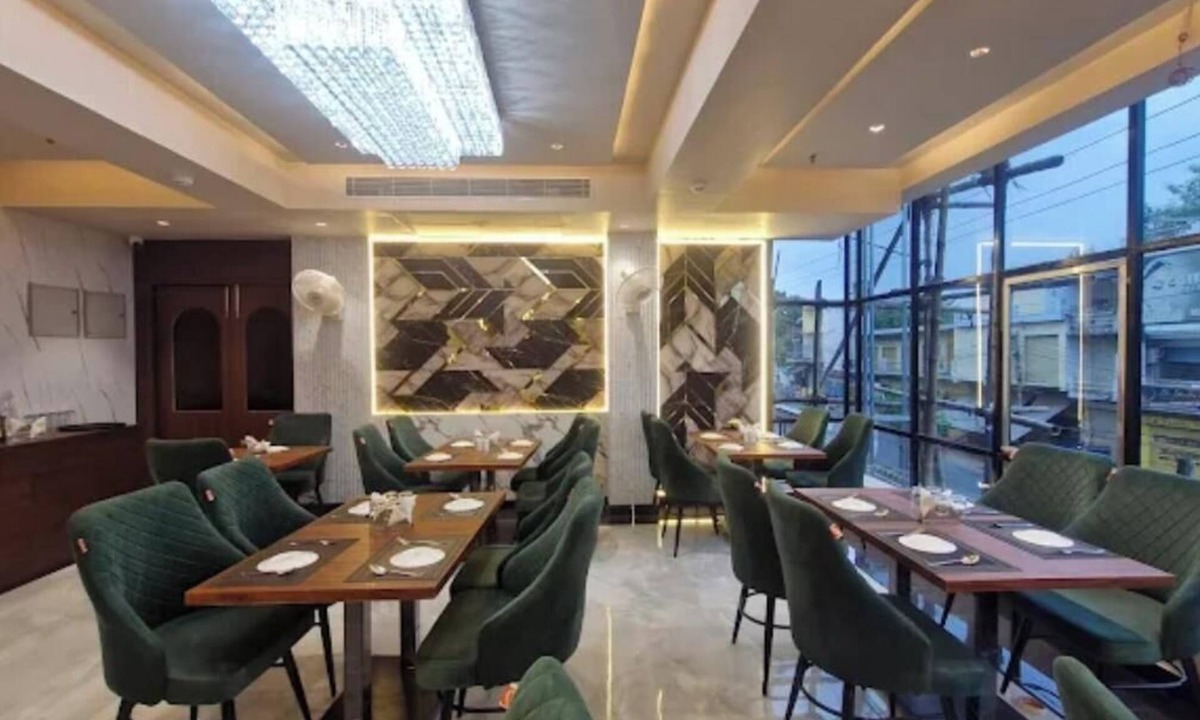 Jhansi Hotel | Hotel Bhagwati Grand