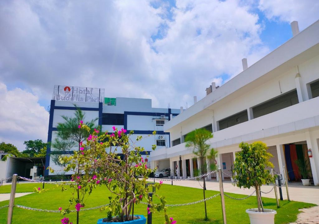 Varanasi Hotel | Hotel Buddha Park near Sarnath, Varanasi