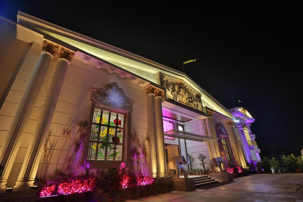 Patia Hotel | HOTEL CRYSTAL CROWN