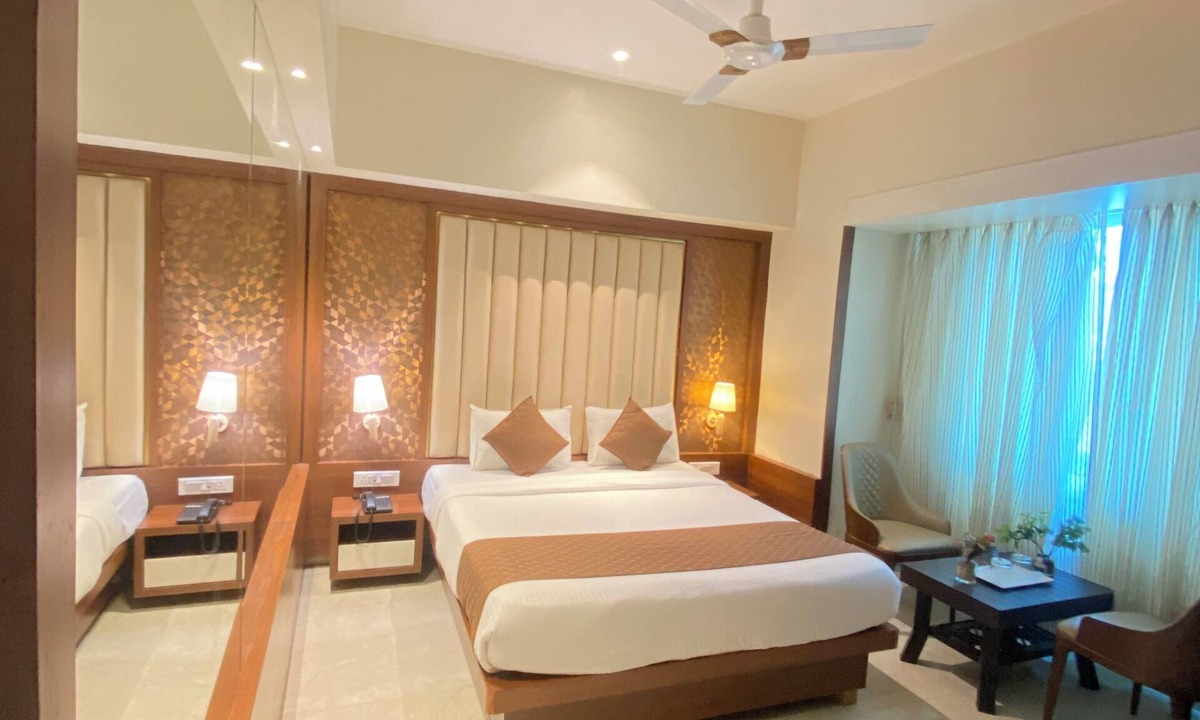Vashi Hotel | Hotel Czar Inn