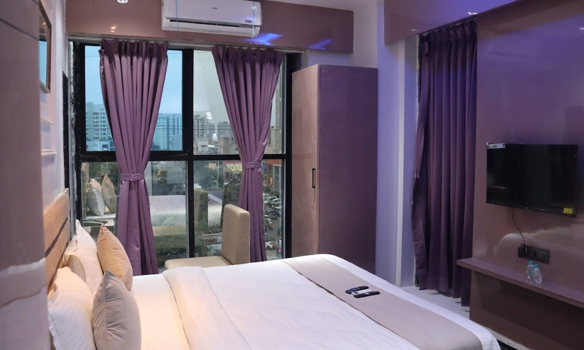 Surat Hotel | Hotel Czar Inn