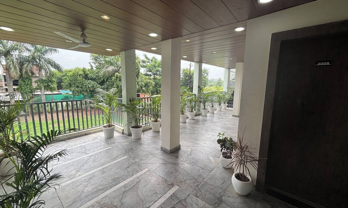 Dewas Hotel | Hotel Dhana Lakshmi Bliss