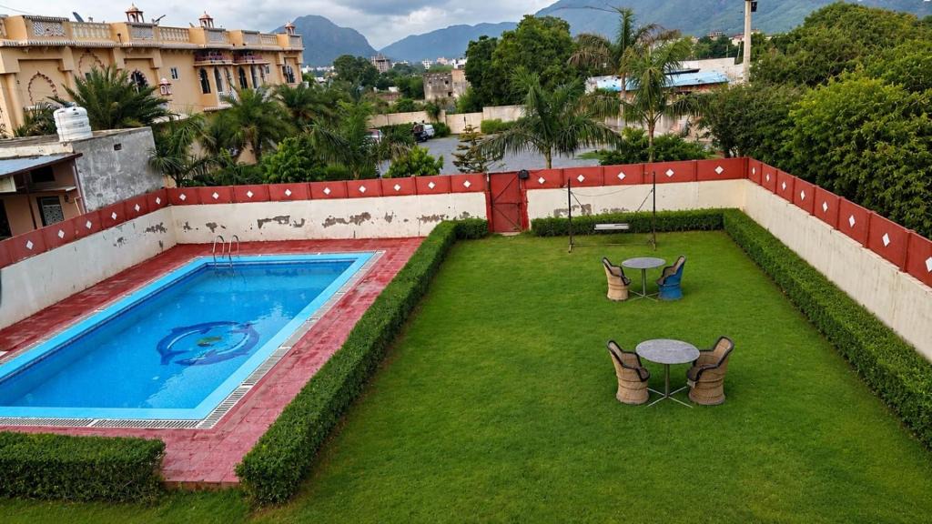 Pushkar Bed & Breakfast | Hotel Everest Pushkar