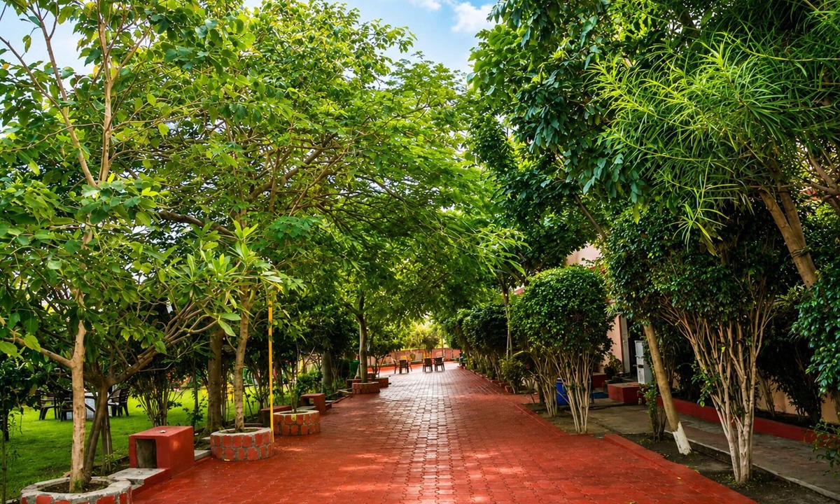 Dhar Hotel | Hotel Fun N Food